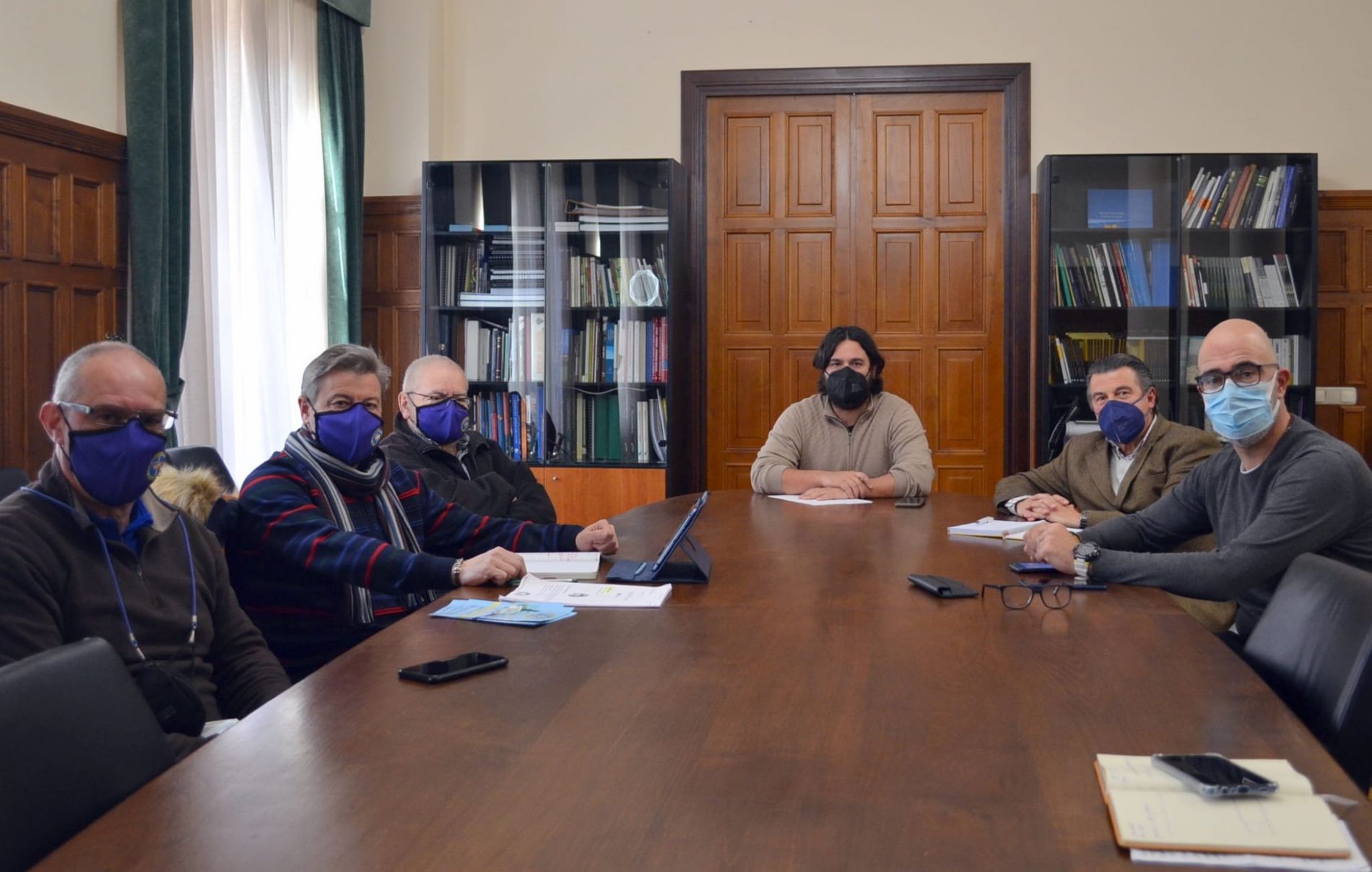 REUNIN CON EL EQUIPO DE GOBIERNO