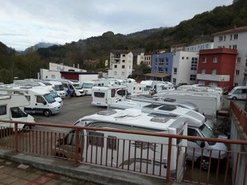 Encuentro de autocaravanas en Quirs