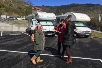 Los autocaravanistas claman en Piloa contra las restricciones del Principado