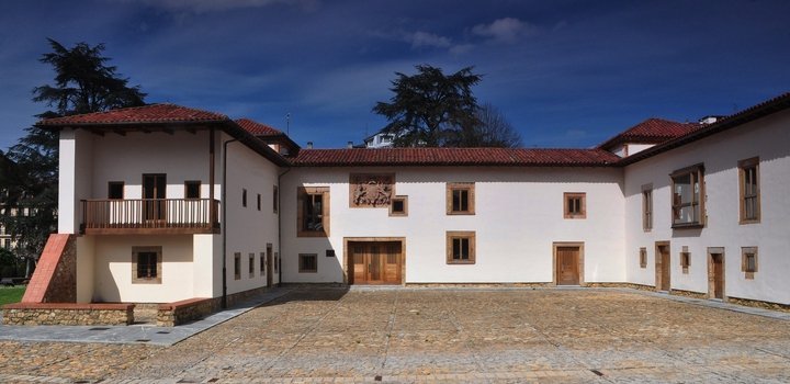 Palacio de los Marqueses de Santa Cruz